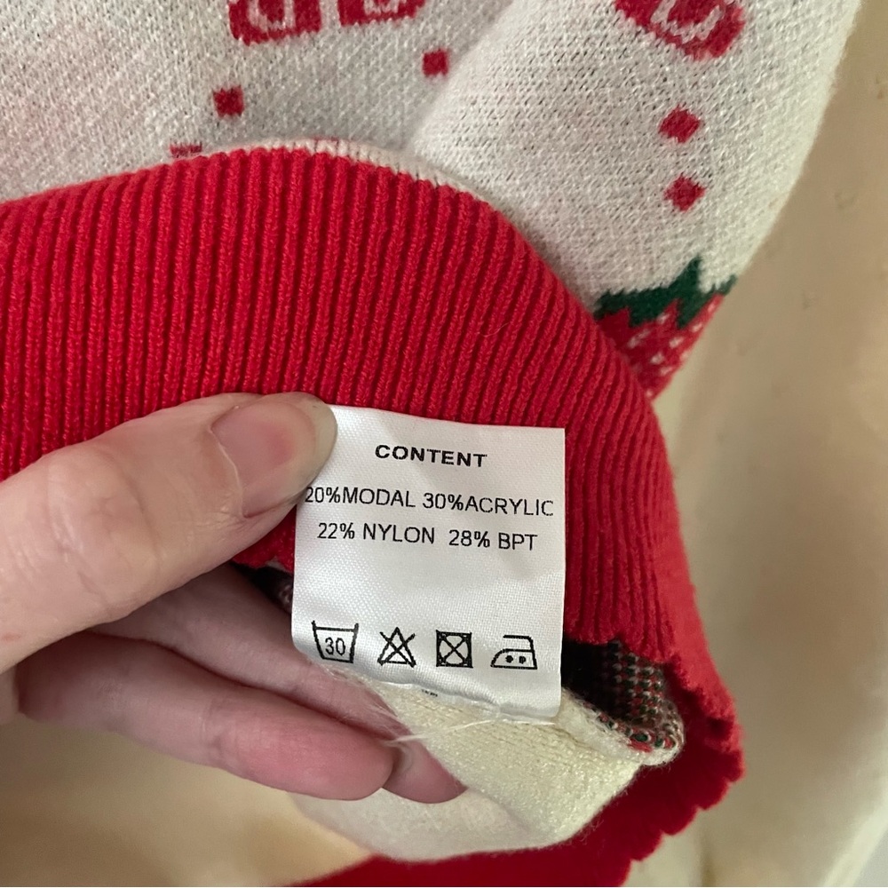 EllandEmm NWOT Strawberry Monogram Cardigan in Cream and Red, Size S/M - Picture 9 of 14